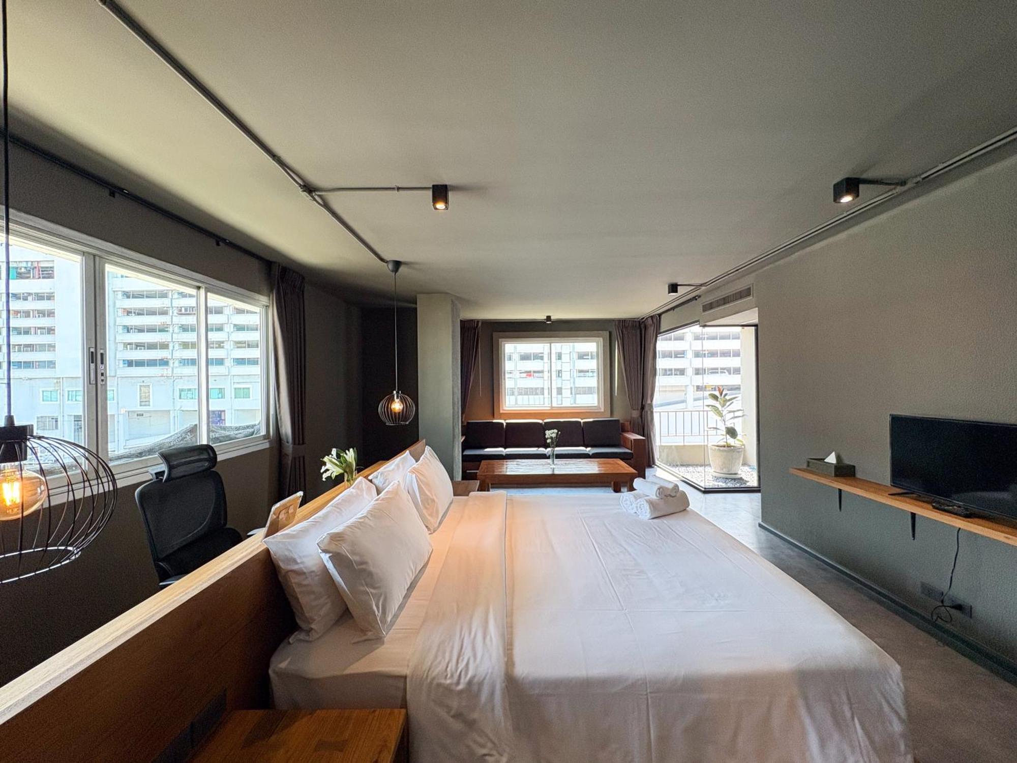 Centric Place Hotel Bangkok Exterior photo