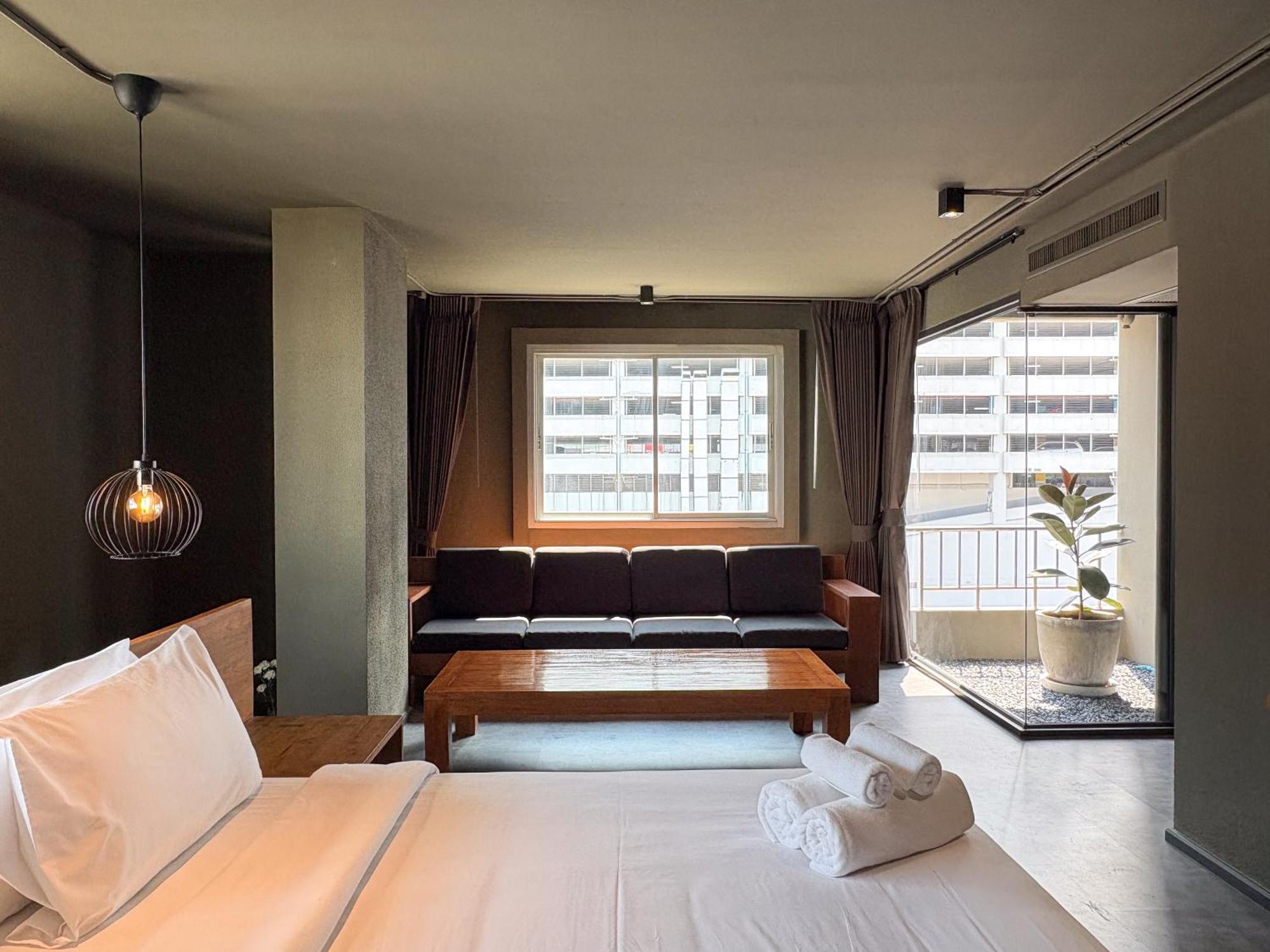 Centric Place Hotel Bangkok Exterior photo