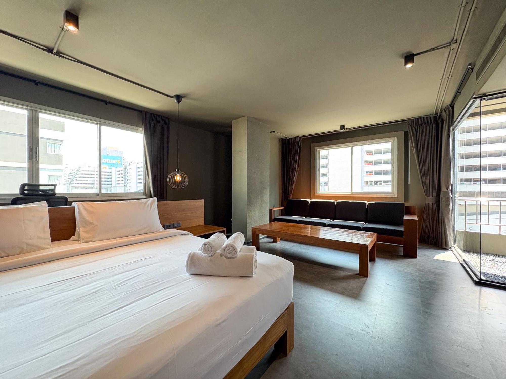 Centric Place Hotel Bangkok Exterior photo