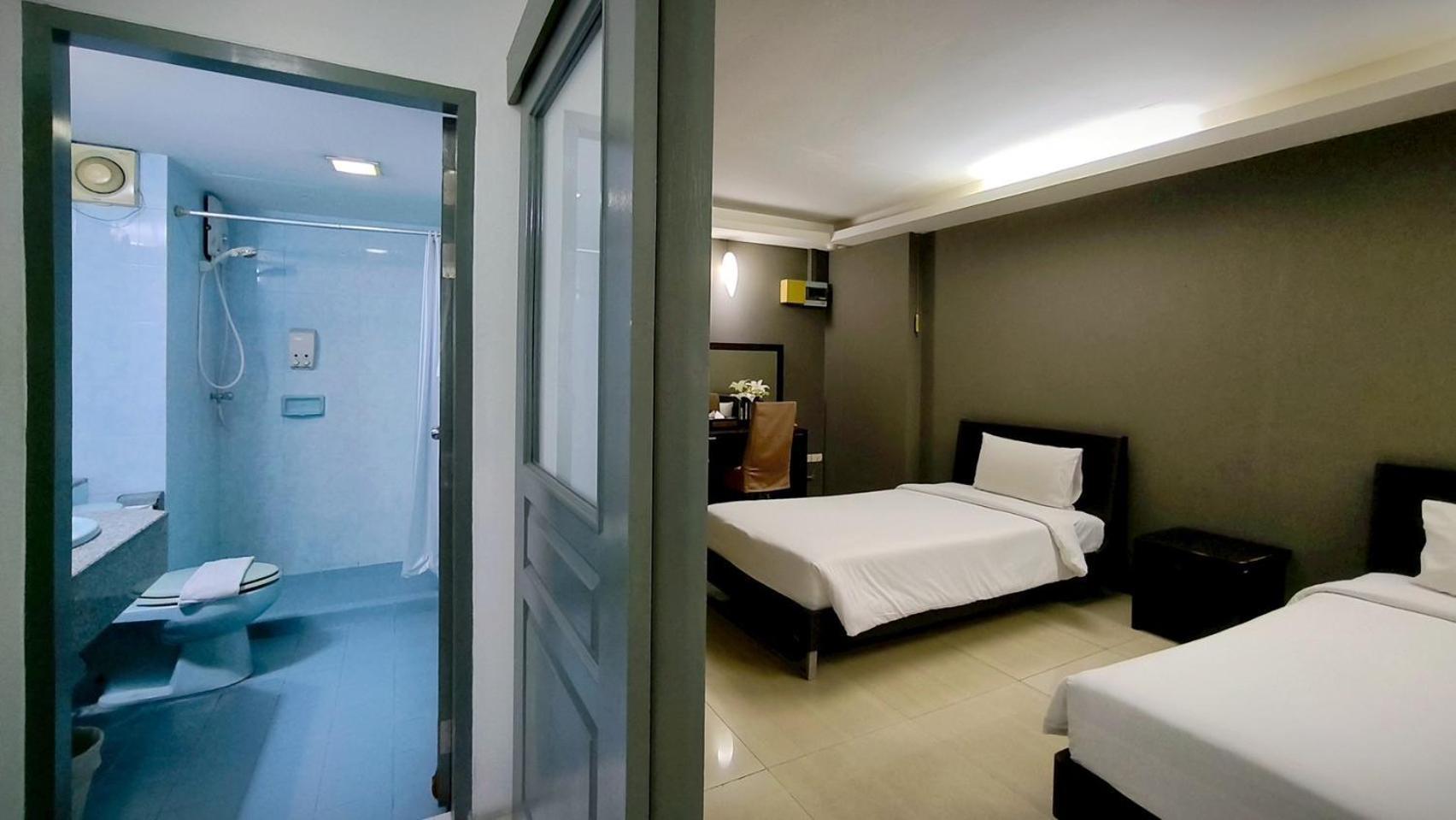 Centric Place Hotel Bangkok Exterior photo